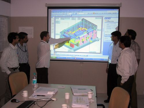 Anders Tore presenterer II.jpg