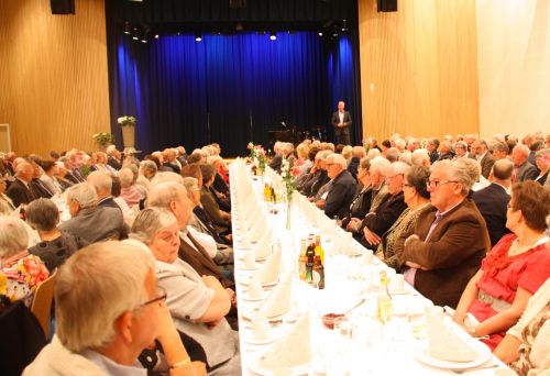 Pensjonisttreff 2012.jpg